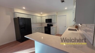 210 Tracy Ln in Paragould, AR - Foto de edificio - Building Photo