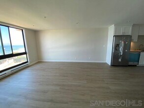 4667 Ocean Blvd-Unit -307 in San Diego, CA - Building Photo - Building Photo