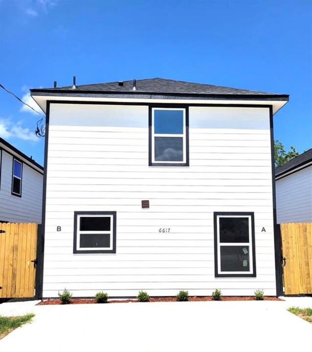 6617 Bacher St in Houston, TX - Building Photo