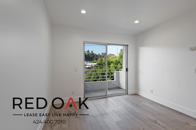 3540 Fletcher Dr in Los Angeles, CA - Building Photo - Building Photo