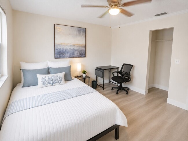 2370 Leon Ave, Unit 2370