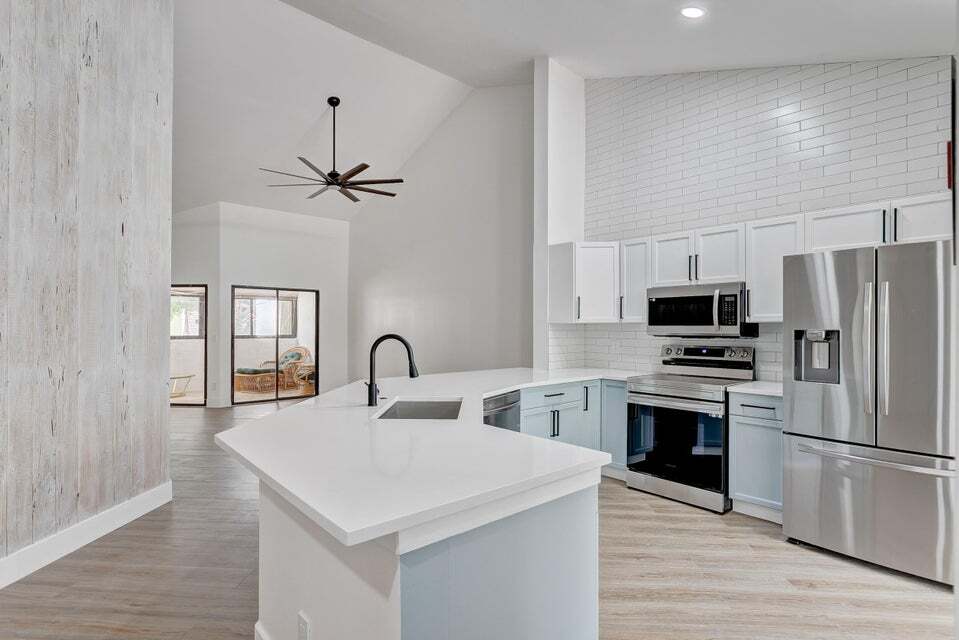 206 Sea Oats Dr in Juno Beach, FL - Building Photo