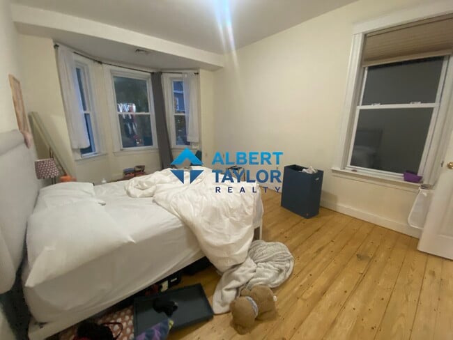 37 Hillside St, Unit 3 in Boston, MA - Building Photo - Building Photo