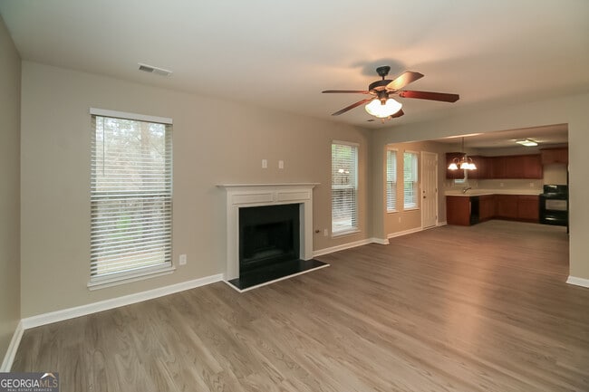 7826 Bell Tower Ln in Fairburn, GA - Building Photo - Building Photo