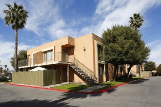 Regency Apartments in Perris, CA - Building Photo - Building Photo