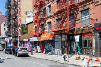 172 Delancey St in New York, NY - Building Photo - Building Photo