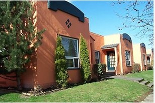 Granada Court Apartments in Portland, OR - Foto de edificio - Building Photo