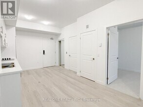 461 Green Rd in Hamilton, ON - Building Photo - Building Photo