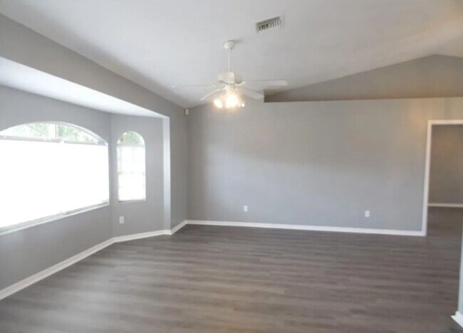 709 Rue Labeau Cir in Ft. Myers, FL - Building Photo - Building Photo