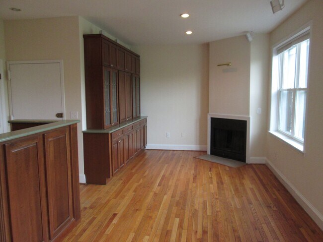 1625 15th St NW in Washington, DC - Foto de edificio - Building Photo
