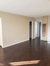 2117 S Garfield Ave in Monterey Park, CA - Foto de edificio - Building Photo