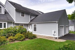 5 Century Ct in Montville, NJ - Building Photo