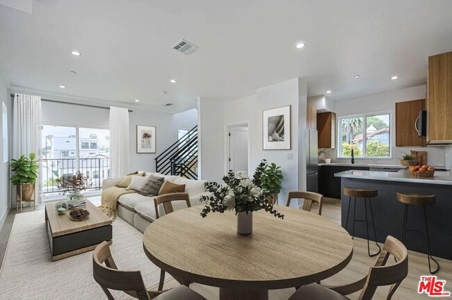 13463 1/2 Beach Ave in Marina Del Rey, CA - Building Photo - Building Photo