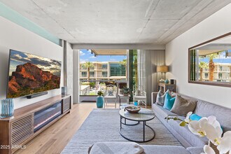 5455 E Lincoln Dr in Paradise Valley, AZ - Building Photo - Building Photo