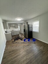 1404 S 11th St in Terre Haute, IN - Building Photo - Building Photo