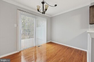 306 Manor Ln in King of Prussia, PA - Building Photo - Building Photo