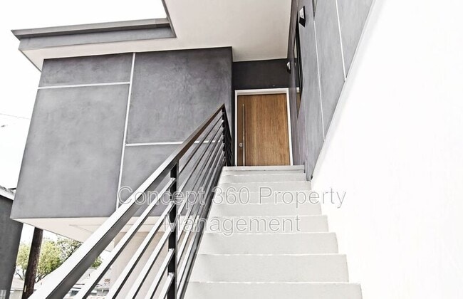 2293 Termino Ave in Long Beach, CA - Building Photo - Building Photo