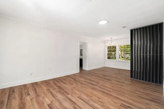 807 Crestview Dr in Hattiesburg, MS - Foto de edificio - Building Photo