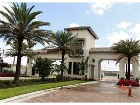 9333 W 34th Ct in Hialeah, FL - Building Photo