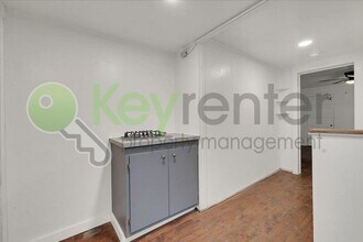 1827 T St in Sacramento, CA - Building Photo - Building Photo