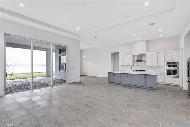 9073 Wisteria Way in Naples, FL - Building Photo - Building Photo