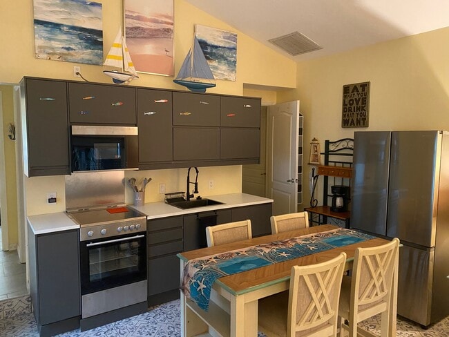 2350 Florinda St, Unit Private In-law suite, Unit Private In-law suite