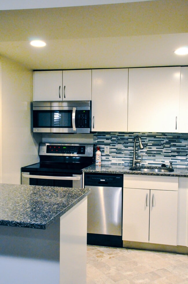 1777 Lanier Pl NW, Unit B in Washington, DC - Building Photo - Building Photo