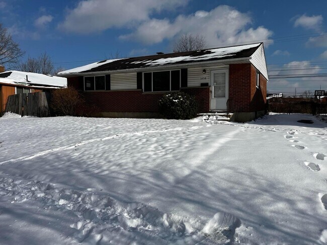 property at 1458 Selkirk Rd