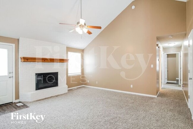 411 Bluegrass Dr in Raymore, MO - Building Photo - Building Photo