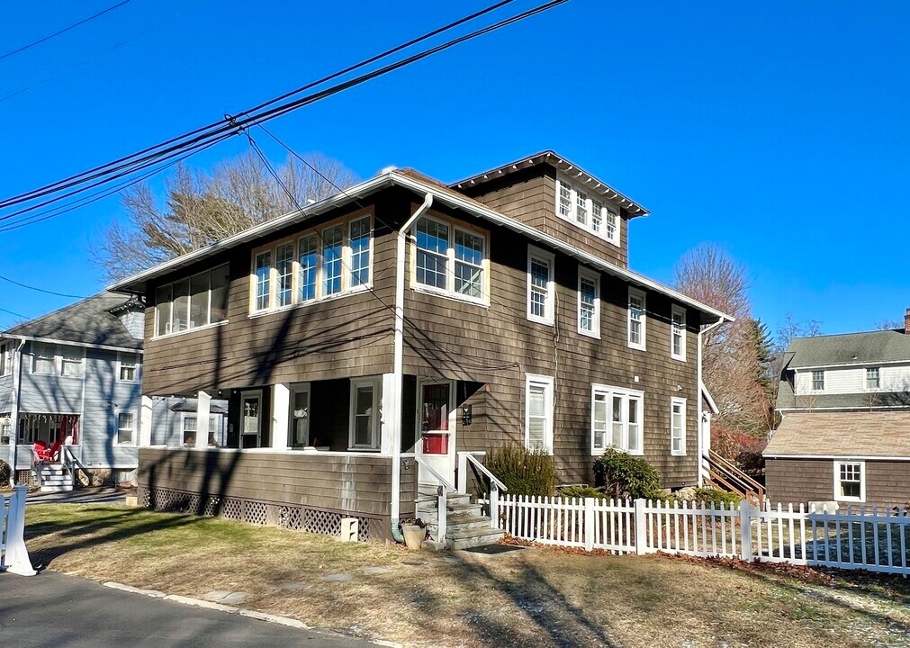 1 Park Ln in Darien, CT - Foto de edificio