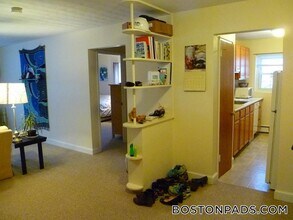 11 Allen St, Unit 4 in Arlington, MA - Building Photo - Building Photo