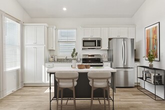Oak Isle Cottages in Gainesville, FL - Building Photo - Building Photo