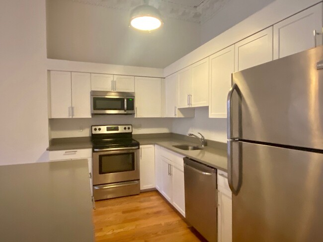 521 Massachusetts Ave, Unit 2 in Boston, MA - Building Photo - Building Photo