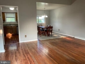33 Melissa Cir in Claymont, DE - Building Photo - Building Photo