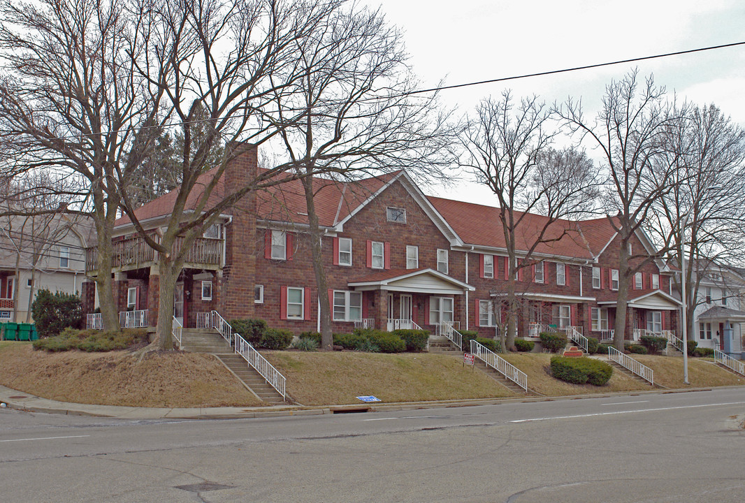 Brownstone Apartments in Dayton, OH - Building Photo