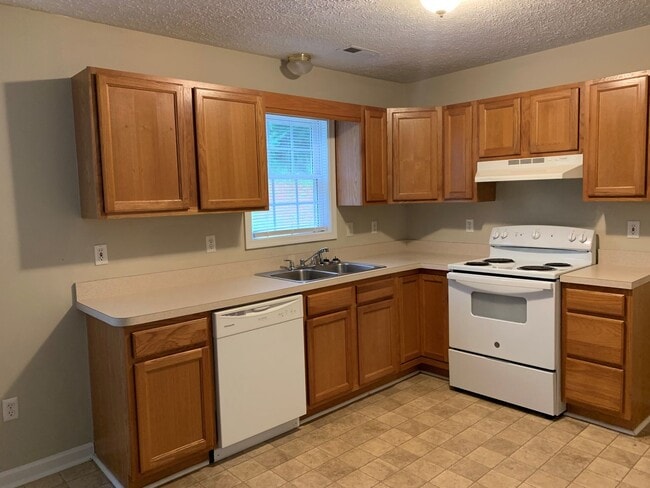 448 Three Creeks Ct in Lynchburg, VA - Building Photo - Building Photo