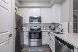 11000 Shadow Creek Pkwy in Pearland, TX - Building Photo