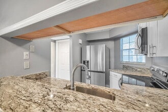 6939 Stonesthrow Cir N in St. Petersburg, FL - Building Photo - Building Photo