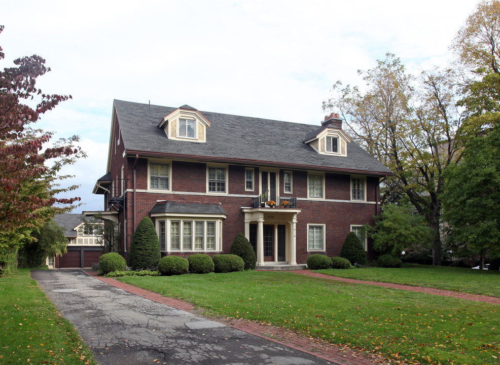 1370 East Blvd in Rochester, NY - Foto de edificio