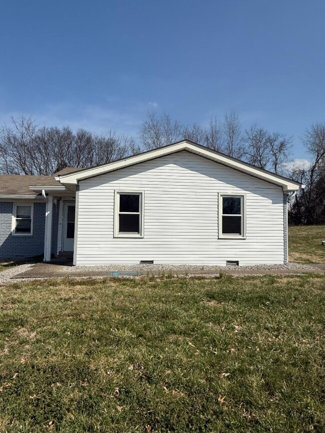 116 Crestview Dr