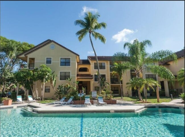 4581 W McNab Rd in Pompano Beach, FL - Building Photo - Building Photo