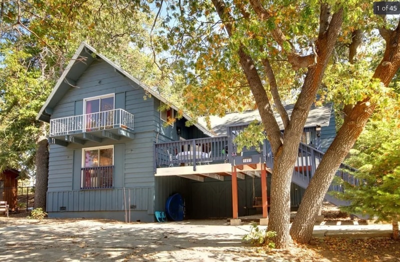 1401 Rockspray Dr in Big Bear Lake, CA - Building Photo