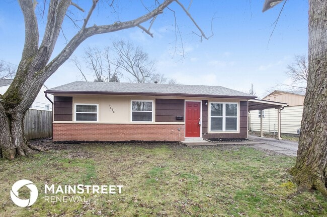 property at 1638 Clyde Pl