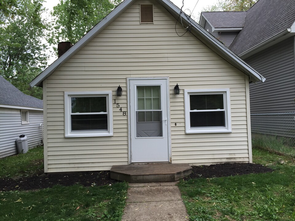 1548 North Park Ave NW in Canton, OH - Building Photo