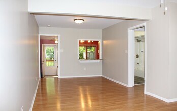 121 68th St in Darien, IL - Building Photo - Building Photo