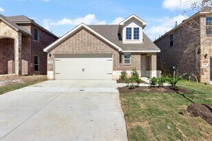 3902 Oak Crk Cir in Denison, TX - Building Photo