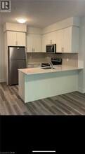 1100 Lackner Pl in Kitchener, ON - Building Photo - Building Photo