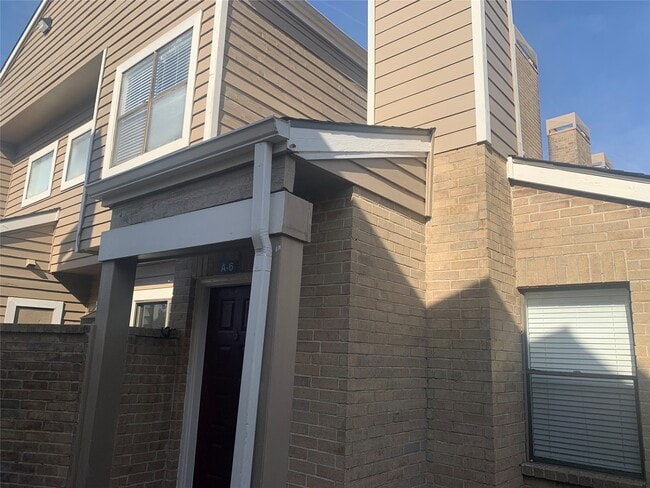 property at 2710 Grants Lake Blvd