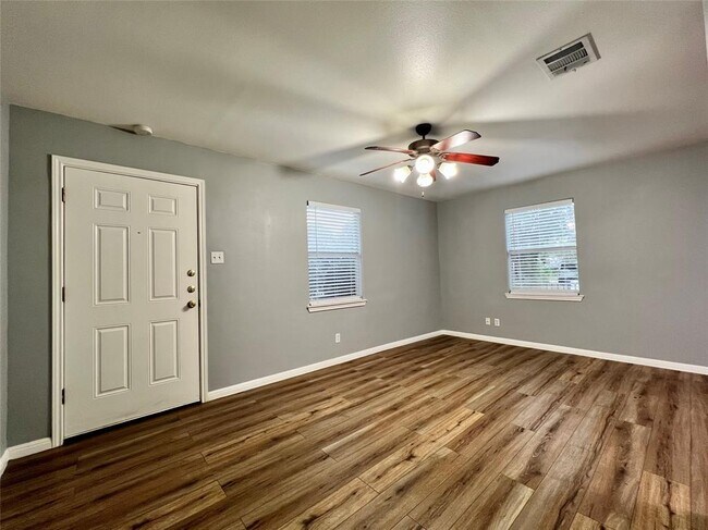 408 Radam Ln in Austin, TX - Building Photo - Building Photo