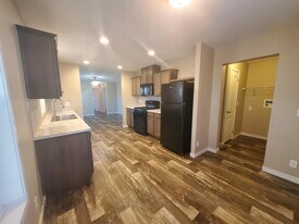 15 Starling Hill Dr in Orion Township, MI - Building Photo